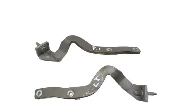 Audi TT TTS Mk2 Tailgate/trunk/boot hinge 8J8827300A 8J8827299A
