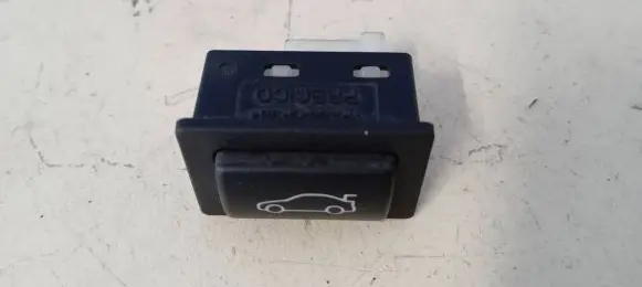 BMW 5 F10 F11 Tailgate opening switch 9200316