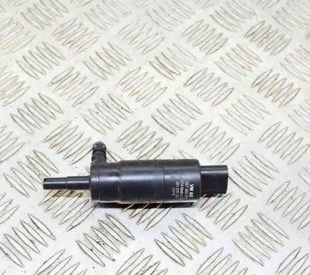 Volkswagen Touareg II Windscreen/windshield washer pump 3B7955681