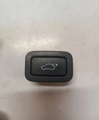 Volvo V70 Tailgate/trunk/boot open switch 31412055AA