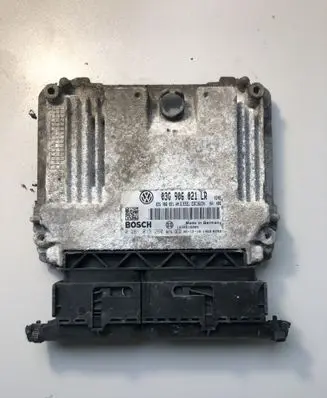 Volkswagen PASSAT B6 Engine control unit/module 03G906021LR HTTPSRRRLTPAIESKAQ0281013260EXACT1