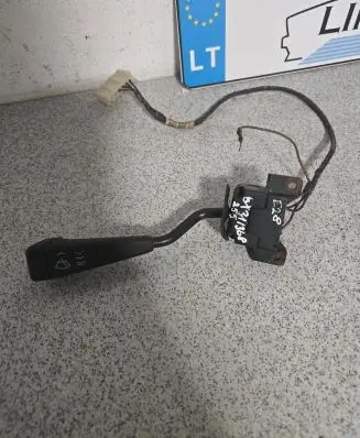 BMW 5 E28 Wiper control stalk 61311368255