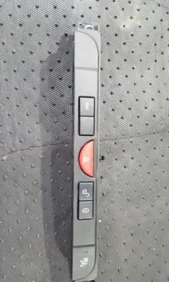 Land Rover Discovery 3 - LR3 Hazard light switch YUL501290 8H22-13D734-AA