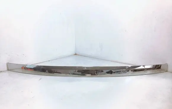 Jaguar XF X250 Tailgate trim 8X2313550AG