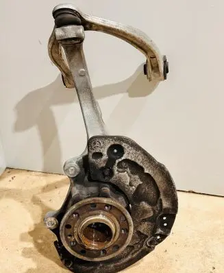 Mercedes-Benz E W213 Front wheel hub A21333224800