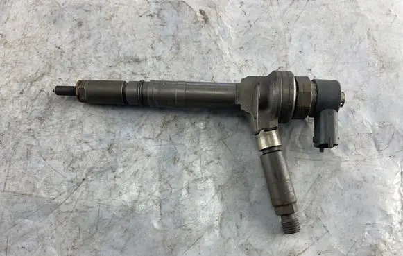 Opel Astra H Fuel injector 0445110175 0445110