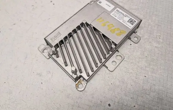 Volkswagen Transporter - Caravelle T7 Gateway control module SA24335112702 1EA1H688 RU5T14H474DFF
