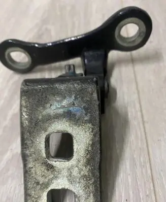 Opel Signum Front door upper hinge 7M2721603A 98VW9F836CB 6PV00777005