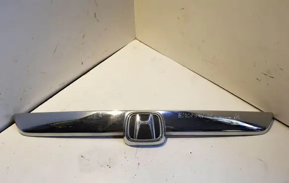 Honda CR-V Trunk door license plate light bar 74890SWWE010141 74890SWWE110141
