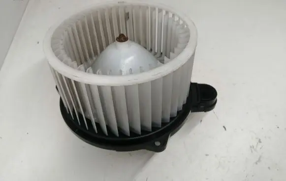 Hyundai i30 Heater fan/blower F00S3B2474 150424145258 F00S330054