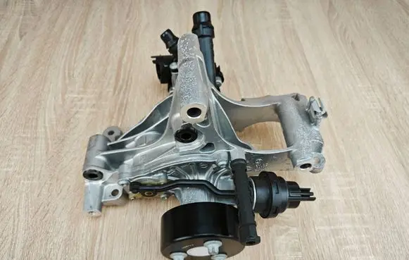 BMW X4 G02 Water pump 8593269