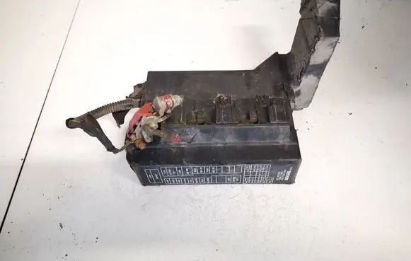 Nissan Primera Fuse box set 24382au010 7154-3266
