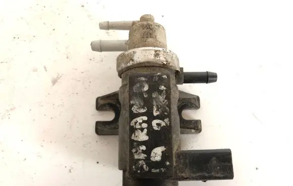 Volkswagen Sharan Vacuum valve 1J0906627A