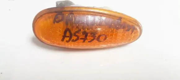 Mitsubishi Space Wagon Front fender indicator light 0190093