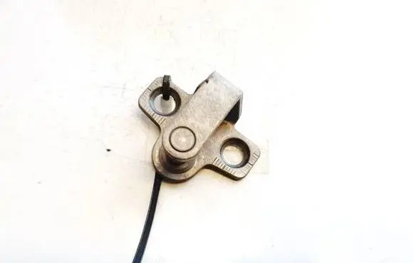 Mercedes-Benz A W168 Front door lock loop/hook striker 