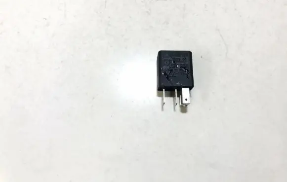 Opel Zafira A Other relay 24432680 70221