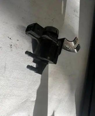 Skoda Superb B5 (3U) Turbo solenoid valve 1J0906283A