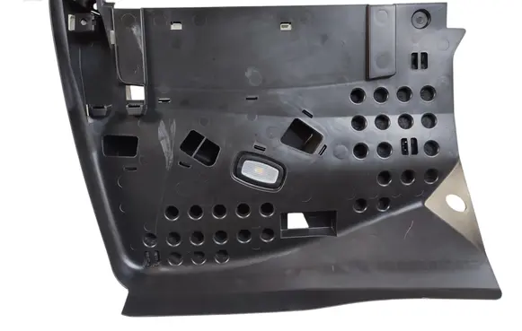Mercedes-Benz C W205 Dashboard lower bottom trim panel A2056805810 A064522 CFFW205