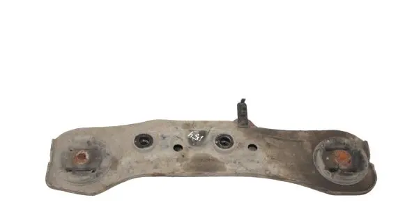 Honda CR-V Rear differential/diff mount bracket 