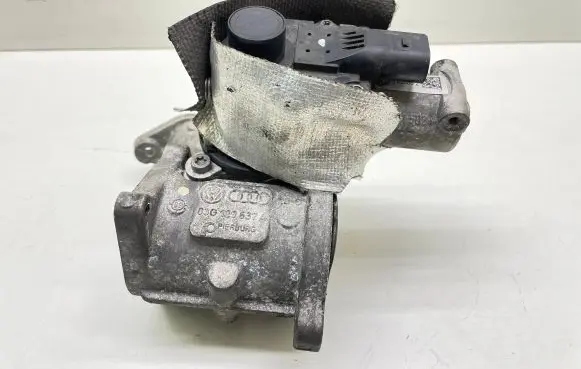 Audi A3 S3 A3 Sportback 8P Throttle valve 03G129637A