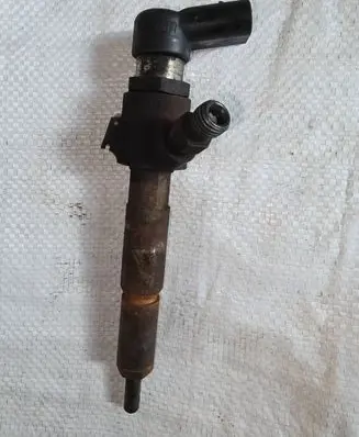 Ford Mondeo MK IV Fuel injector 050012
