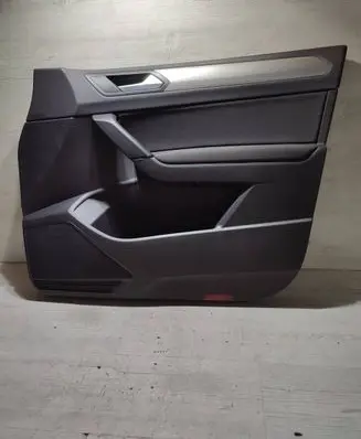 Volkswagen Touran III Front door card panel trim