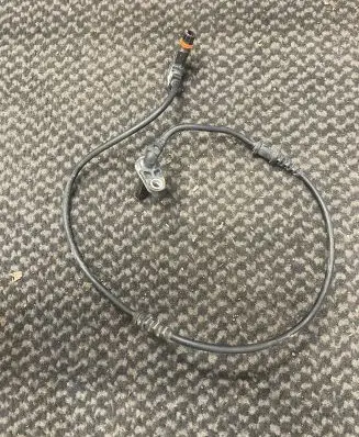 Mercedes-Benz E W212 ABS brake wheel speed sensor A2125400217
