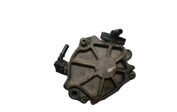 Ford Focus Vacuum pump 9684786780