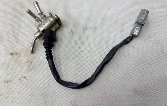 Renault Trafic III (X82) AdBlue injector A3C0064880000 P120400926