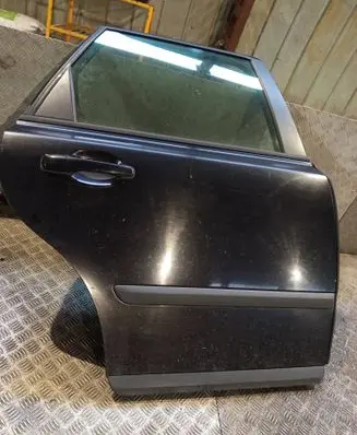 Volvo V50 Rear door
