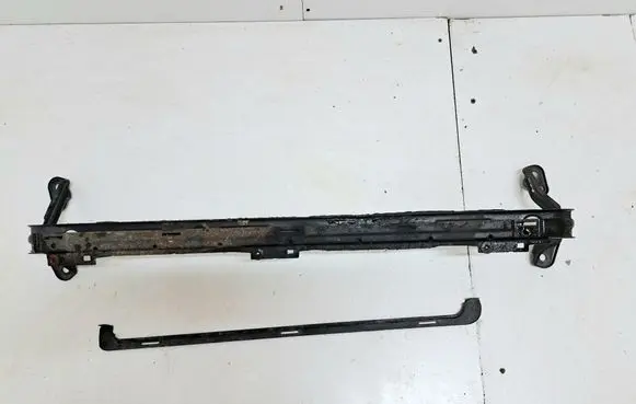 Volvo V50 Radiator support slam panel bracket 