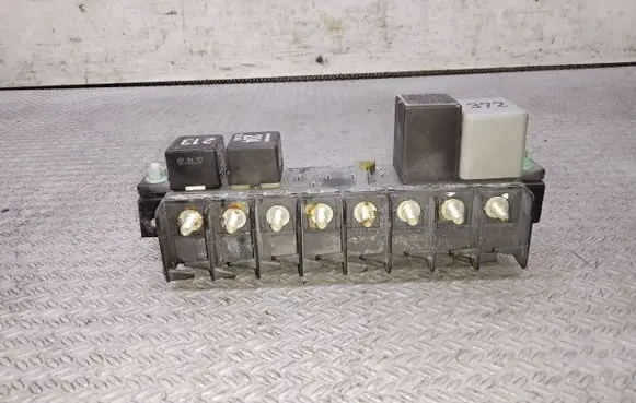 Audi A8 S8 D2 4D Fuse module 4A0941822