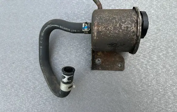 Nissan Patrol Y61 Power steering fluid tank/reservoir 49180VC100