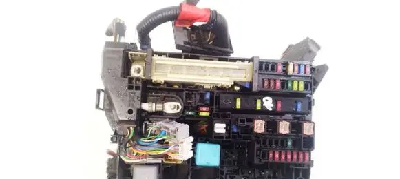 Toyota Auris 150 Fuse box set