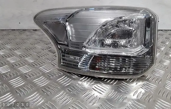 Mitsubishi Outlander Rear/tail lights 8330a789