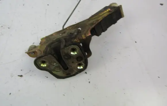 Opel Astra G Rear door lock 