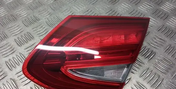 Tailgate rear/tail lights