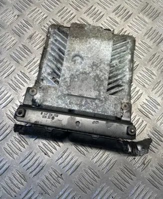 Volkswagen PASSAT B6 Engine control unit/module 03G906018AS