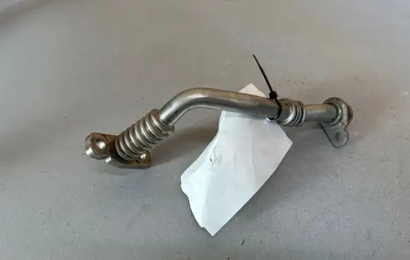 Volkswagen Golf VII EGR valve line/pipe/hose 04L145736E