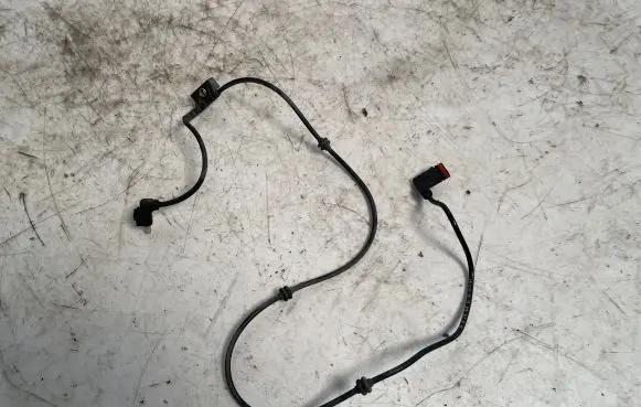 Mercedes-Benz CLS C218 X218 ABS rear brake sensor A2125402605