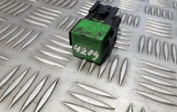 Peugeot 206 Other relay 12v35a03531