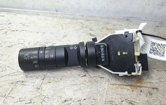 Nissan Qashqai Indicator stalk 8806SN