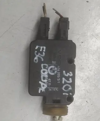 BMW 3 E36 Central locking switch button 40620531