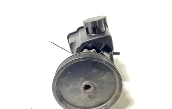 Mercedes-Benz C W204 Power steering pump