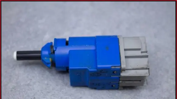 Clutch pedal sensor