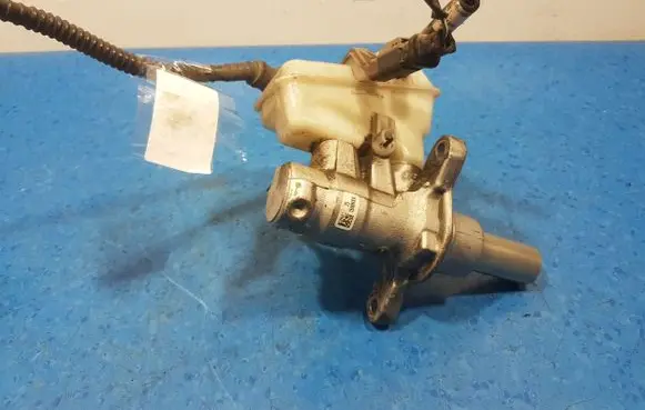 Peugeot 308 Master brake cylinder