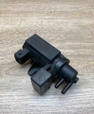 BMW X3 E83 Turbo solenoid valve 7796634 70057900