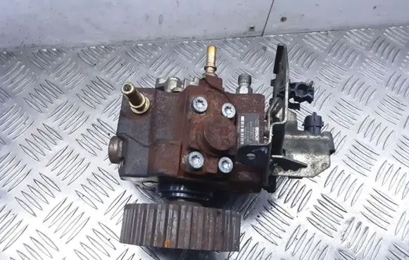 Ford Focus Fuel injection high pressure pump 0986437028 9683703780 01004707085