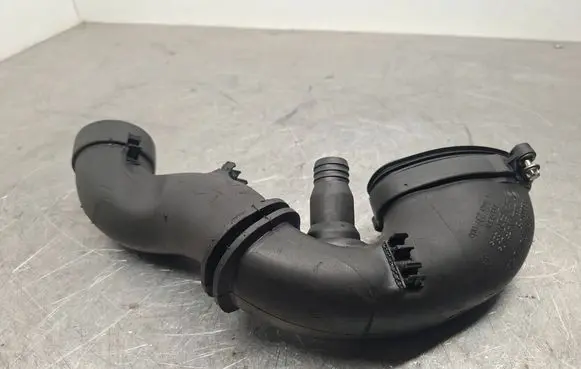 BMW 5 E60 E61 Turbo air intake inlet pipe/hose 1371779417205 13717794172