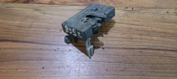 Volkswagen Polo II 86C 2F Front door lock 191837016 nera